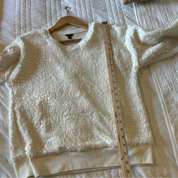Ann Taylor Cracked Ice Sweatshirt Sweater Winter White. Size Medium. - Picture 11 of 15